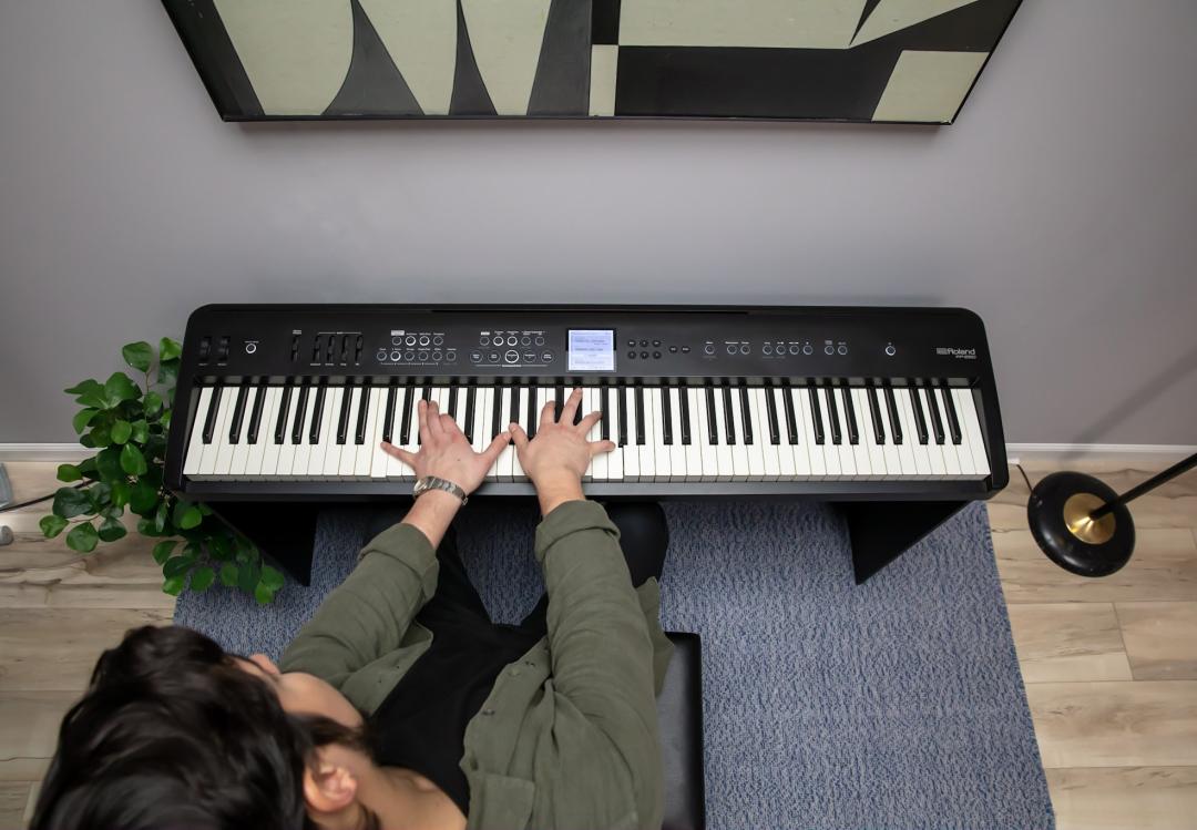 Roland FP-E50 BK Entertainer Digitalpiano 7