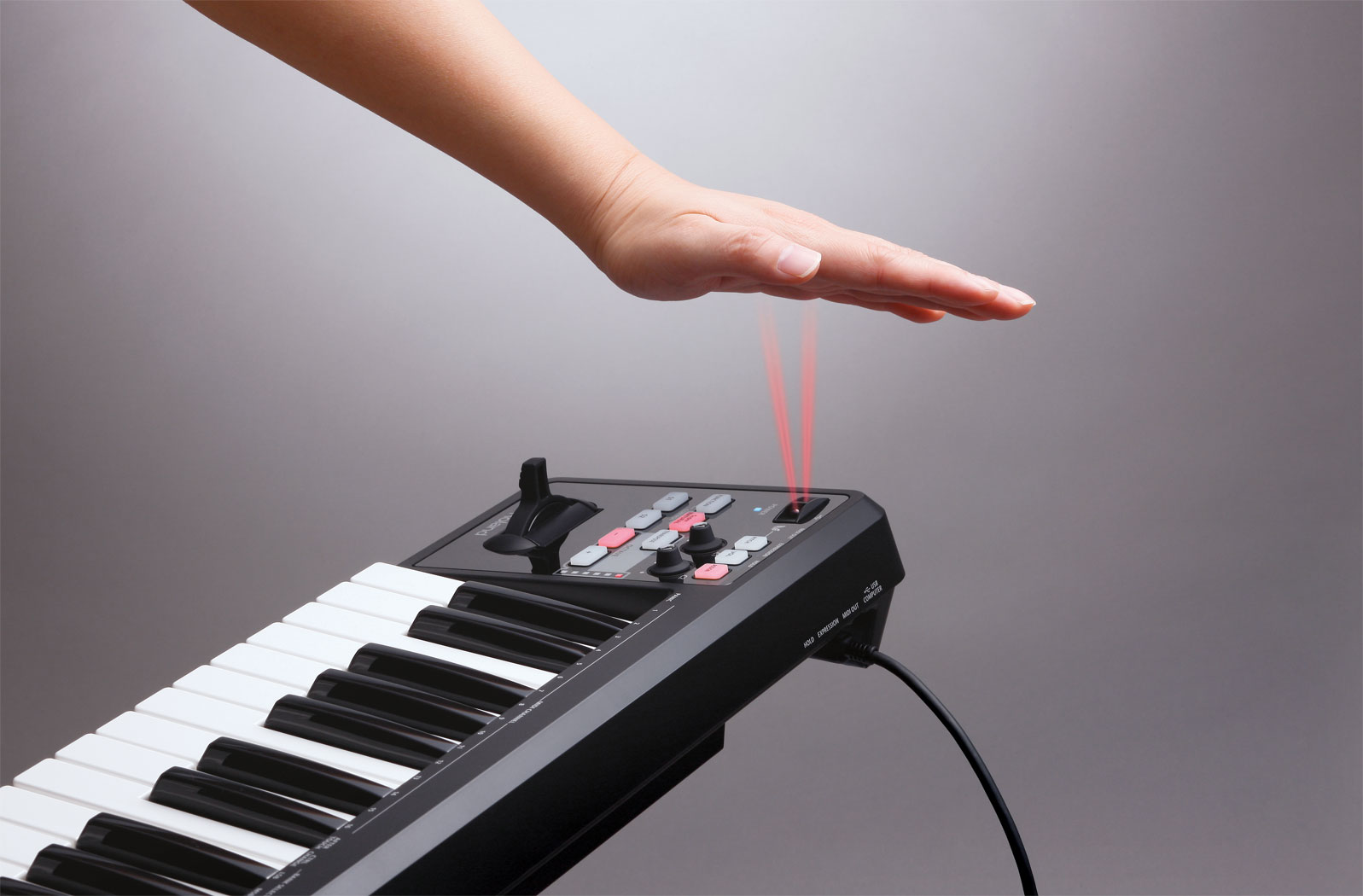 Maruszczyk Instruments - From Player To Player - Roland A-49 Black 
